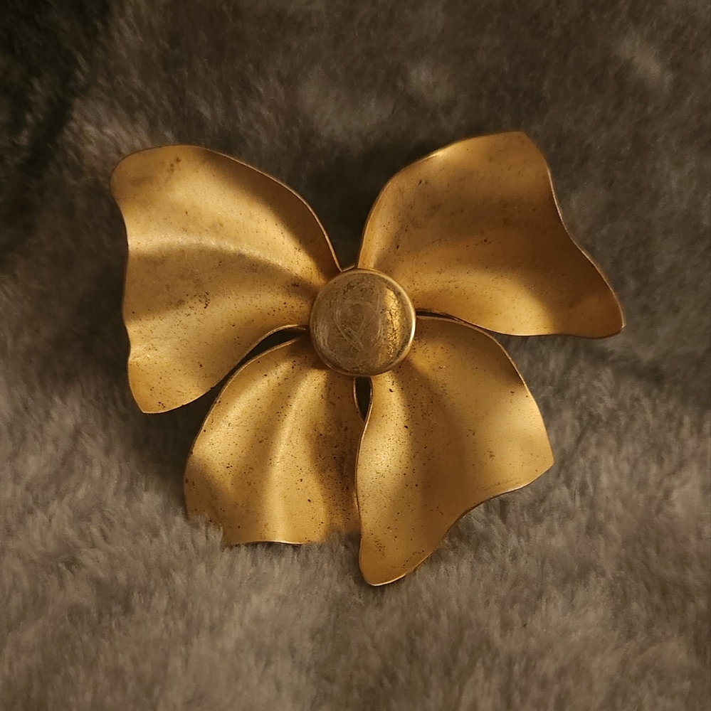 Vintage pin